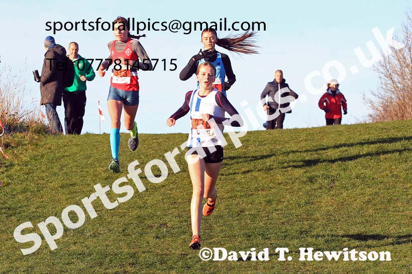 Girls under-15s, 2022 North Eastern Cross Country Champs., Temple Park, South Shields.  Photo: David T. Hewitson/Sports for All Pics